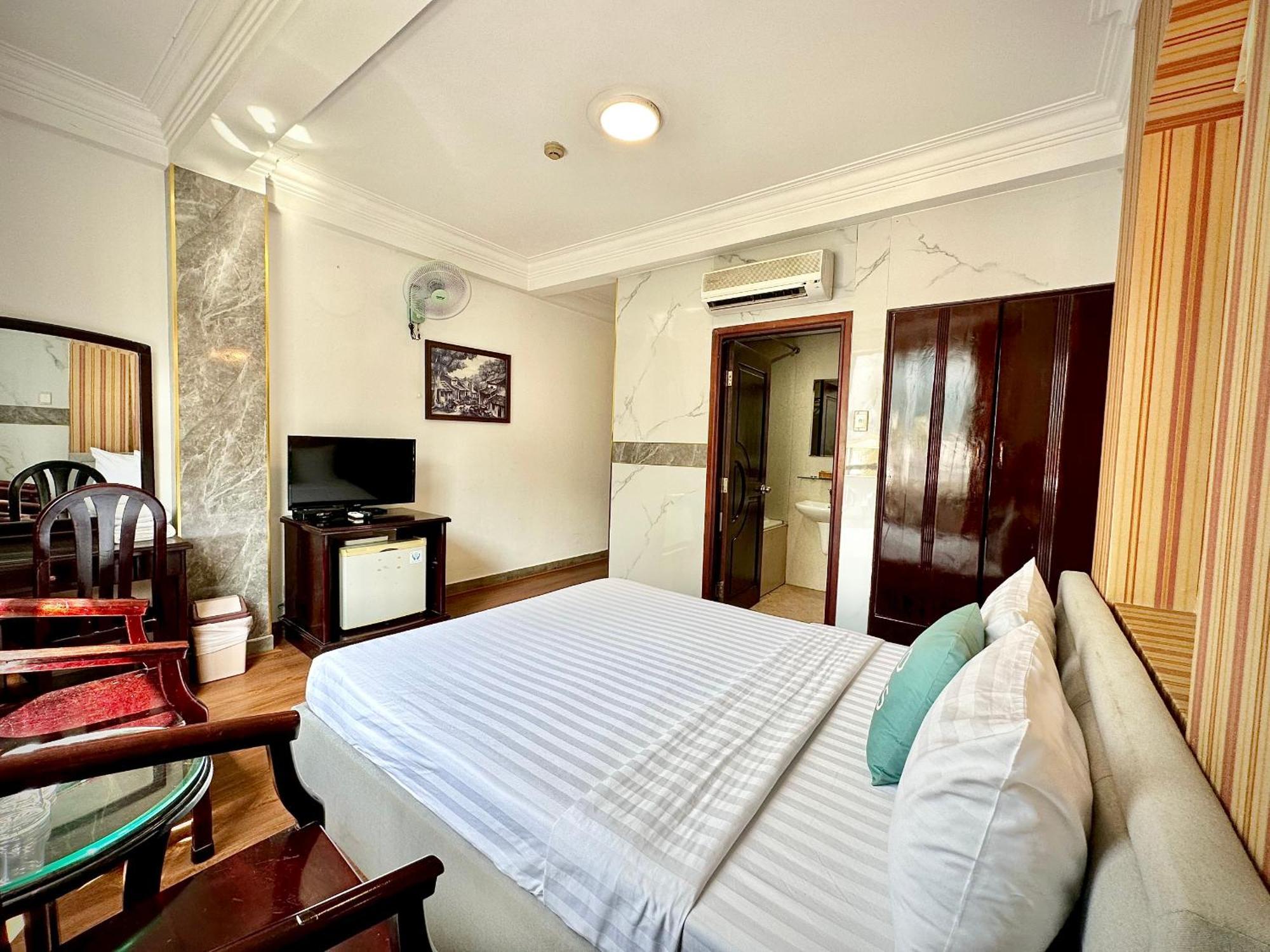 Khách sạn Ace - Bến Thành